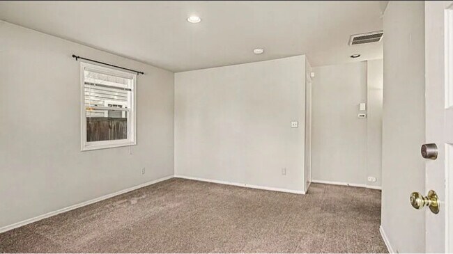 Foto del edificio - 316 32nd Ave E