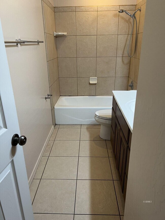 Foto del edificio - 706 W 4th St