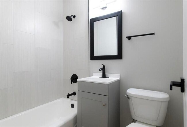 Foto del edificio - 801 N 48th St