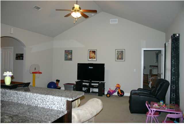 Foto del edificio - 658 Red Fern Rd