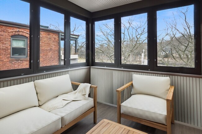 Foto del edificio - 1811 Beacon St