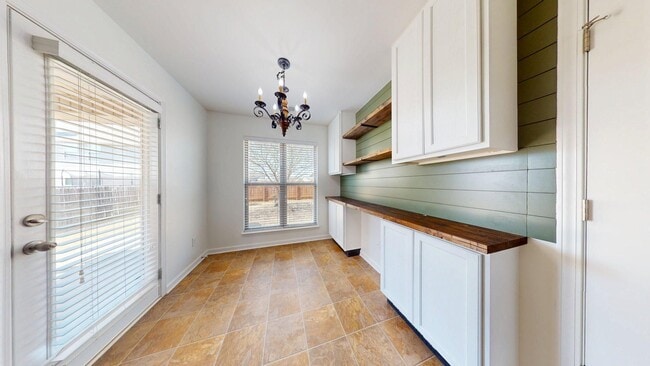 Building Photo - 2704 Matsu Ln