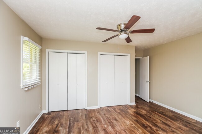 Building Photo - 2774 Whisper Ct