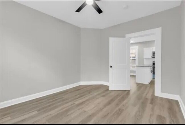 Foto del edificio - 101 Ellison Cir