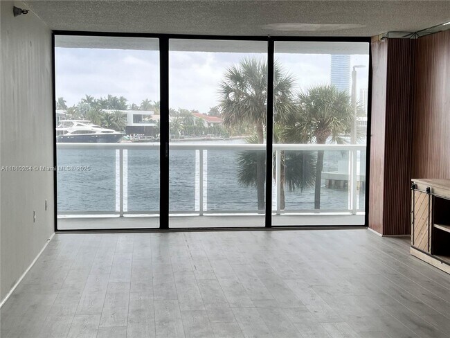Foto del edificio - 20515 E Country Club Dr