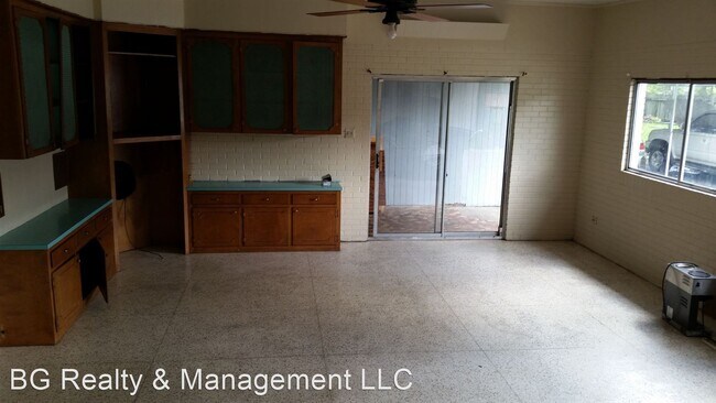 Building Photo - 3 br, 1.5 bath House - 123 Bellot