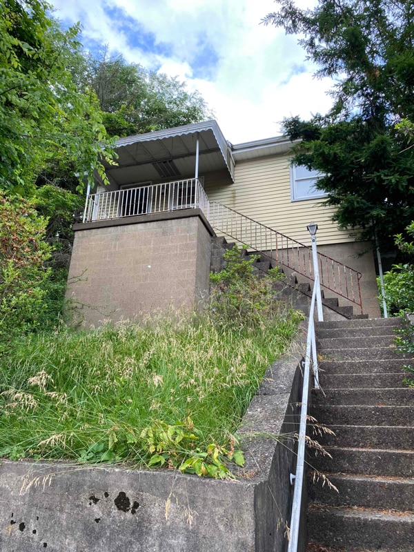 911 Hughes Ave, Martins Ferry, OH 43935 House Rental in Martins Ferry