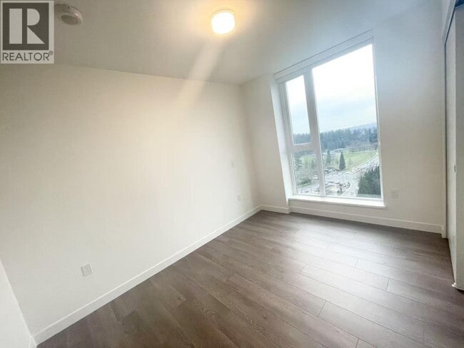 Photo du bâtiment - 5685 Halley Ave