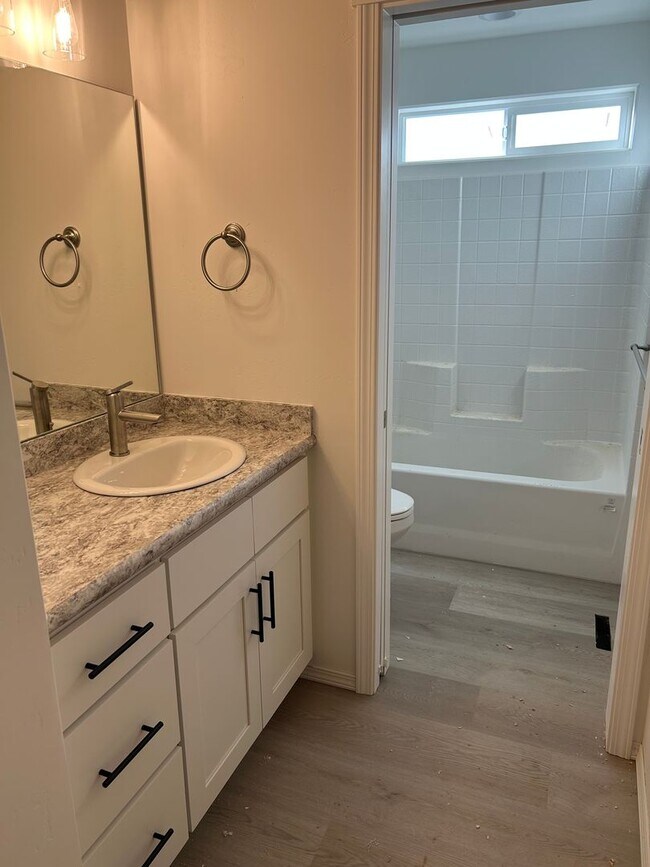 Building Photo - Brand-New 4 Bed, 2 Bath Duplex for Rent in Jerome!