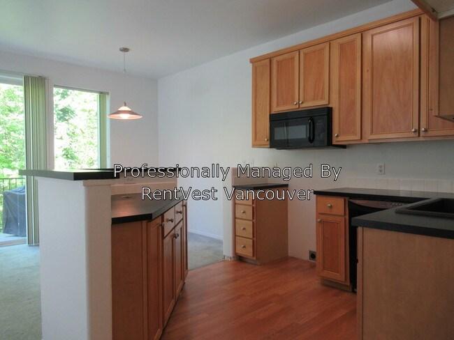 Building Photo - 8217 SE Aspen Summit Dr