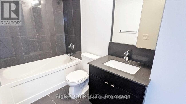 Building Photo - 98 Lillian St