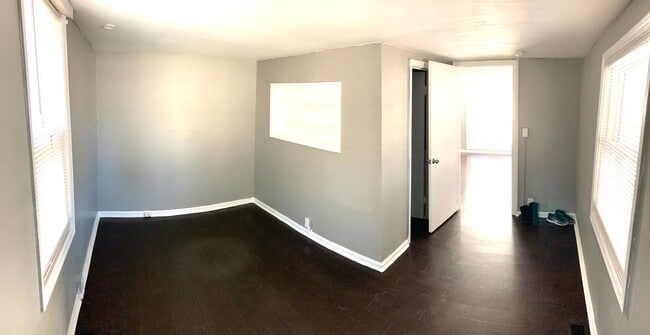 Photo - Affordable Country living, right in the ci... House