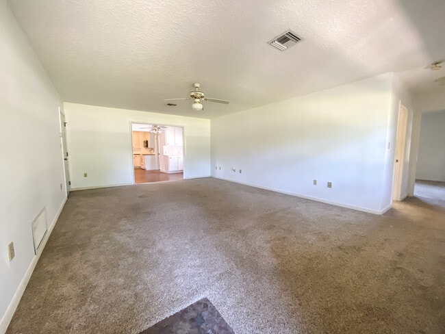 Building Photo - 605 Ohio Blvd