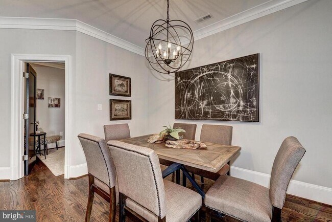 Foto del edificio - 3624 10th St NW