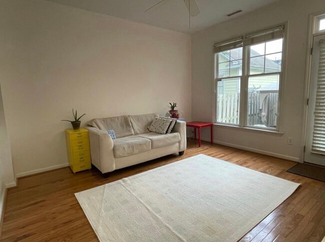 Living room - 1008 Highgrove Dr