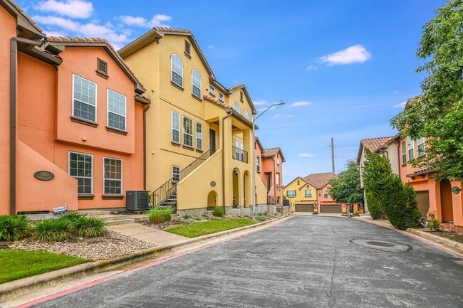 Building Photo - 11921 Terraza Cir