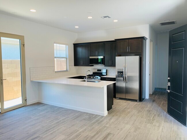 Building Photo - 228 E Leo Pl