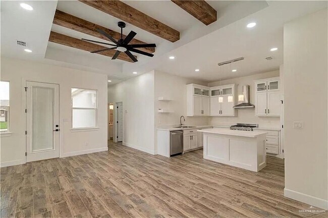 Building Photo - 12 W Tomatillo Dr