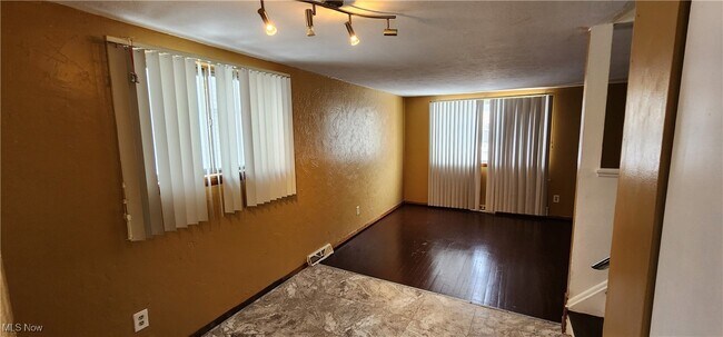 Foto del edificio - 15205 Aldene Ave