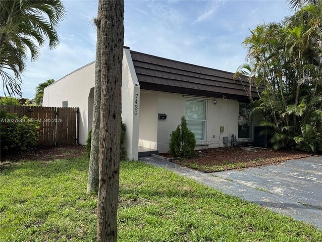 Building Photo - 7420 Big Cypress Dr
