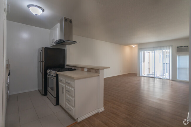 1HAB, 1BA - 800SF - Cocina - Palmera Luxury Apartments