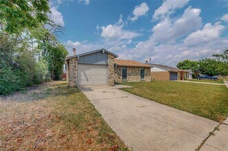 Building Photo - 5568 Ragan Dr