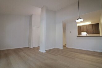 Building Photo - 1621 Hotel Cir S