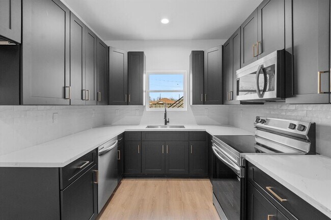 Foto del edificio - 9732 Tuffly St