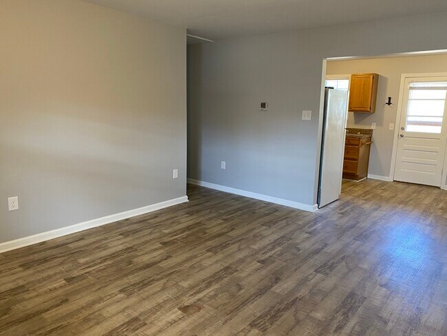 Foto del edificio - 3963 W Montague Ave