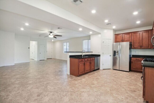 Building Photo - 1809 W Lacewood Pl