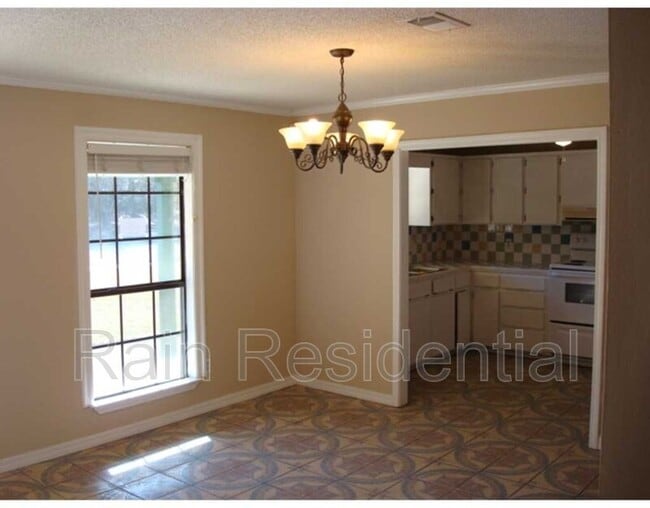Building Photo - 3113 Breezy Hill Ln