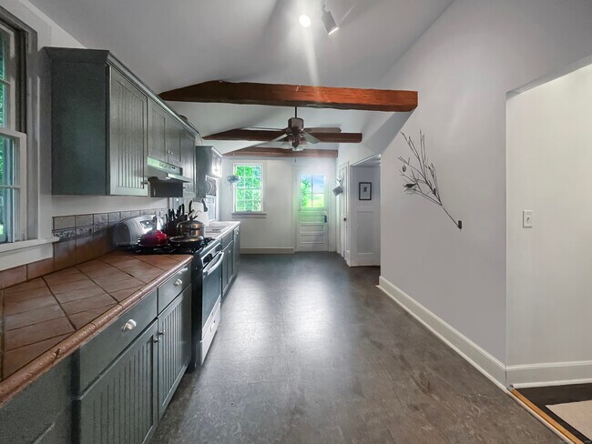 Foto del edificio - 550 Ridgefield Rd