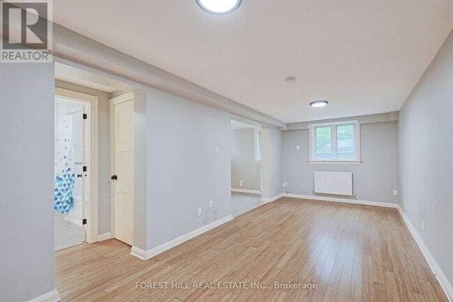 Building Photo - 345 Walmer Rd