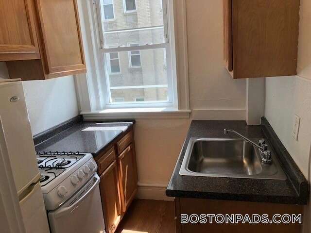 Building Photo - 1185 Boylston St