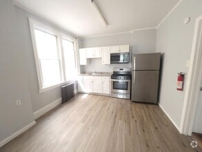 Building Photo - 136 W 30th St