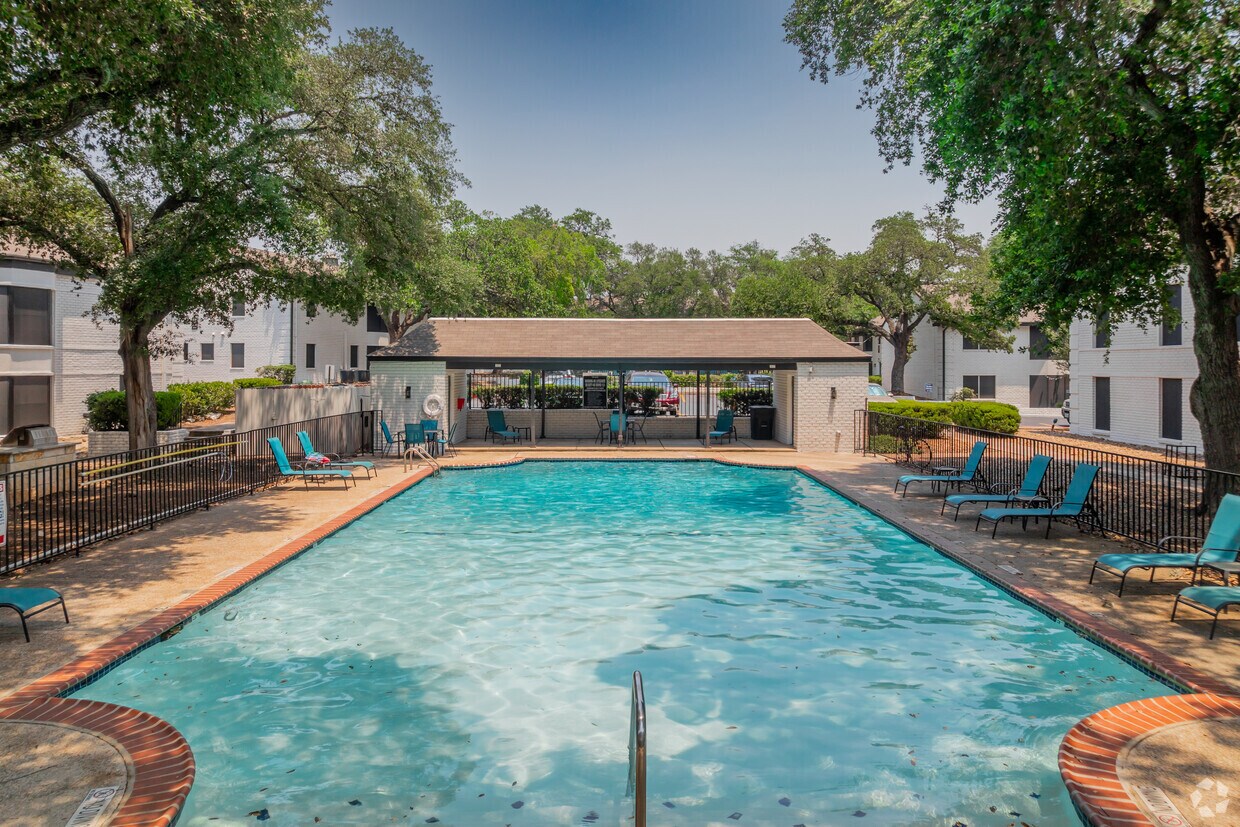 Foto principal - The Landmark at Alamo Heights