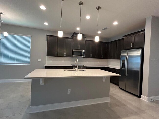 Foto del edificio - 631 Becklow St
