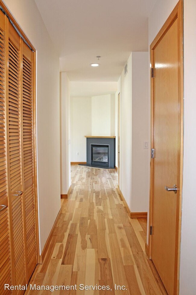 Building Photo - 2 br, 2 bath House - 820 NW 12th Ave  #512