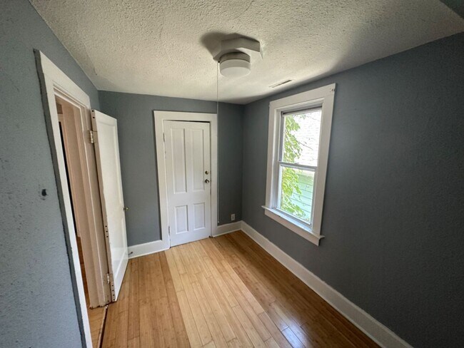 Building Photo - 2613 N Booth st duplex