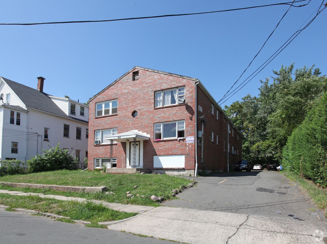 Building Photo - 92 Putnam St