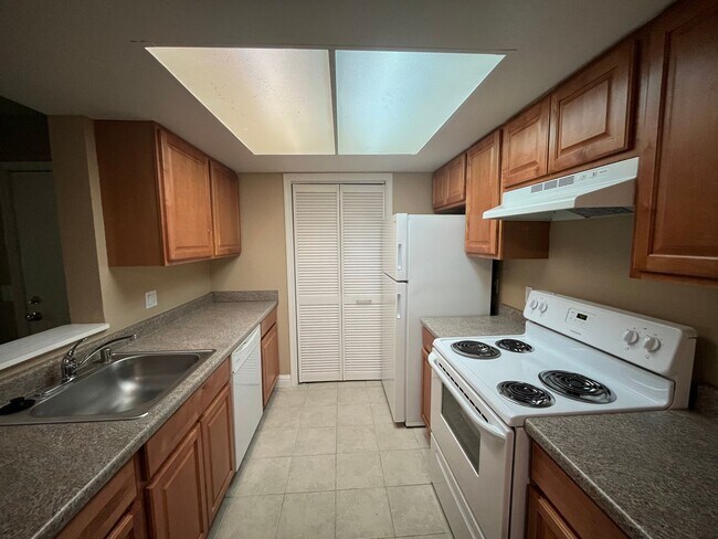 Foto del edificio - 2 Bedroom 1 Bathroom South Reno Condo