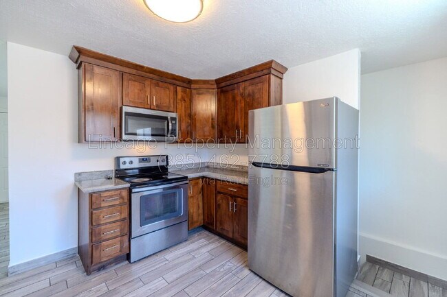 Foto del edificio - 1223 Emery St W