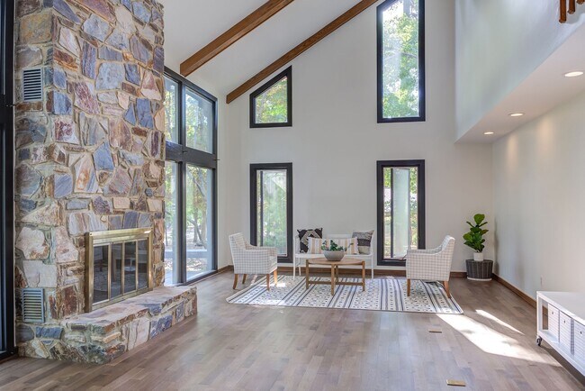 Foto del edificio - This Home is a Hole in One!