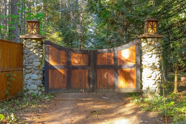 Building Photo - 235 Spearfish Rd