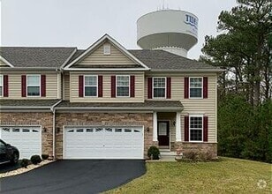 Building Photo - 17667 Gate Dr
