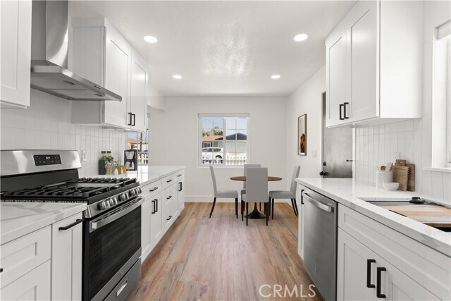 Foto del edificio - 18421 Patterson Ln