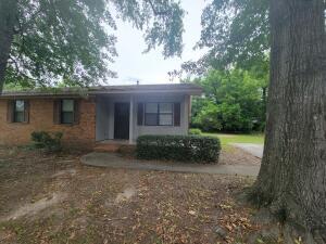 Building Photo - 208 Flores Ln