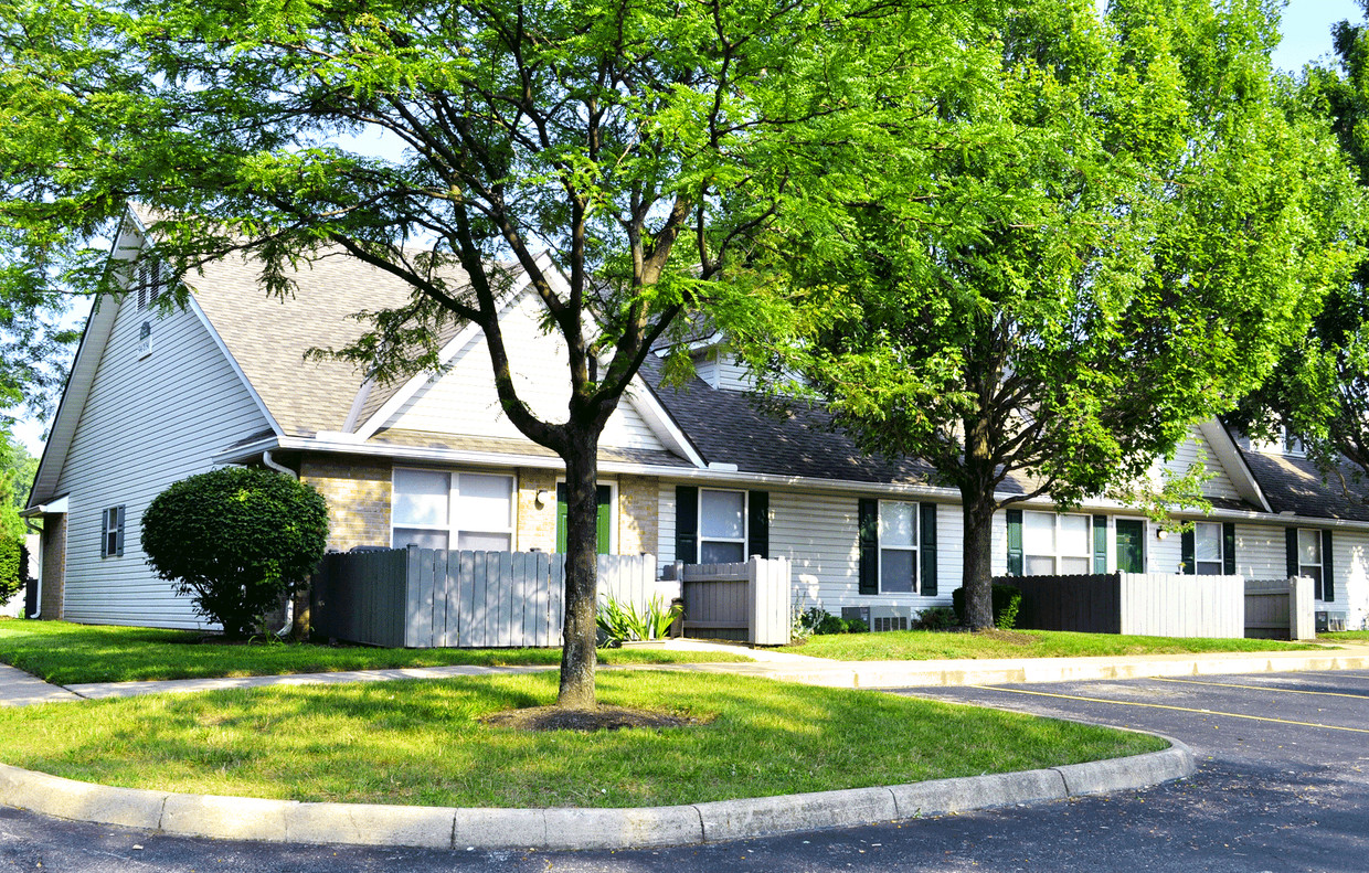 Primary Photo - Newark Village Square