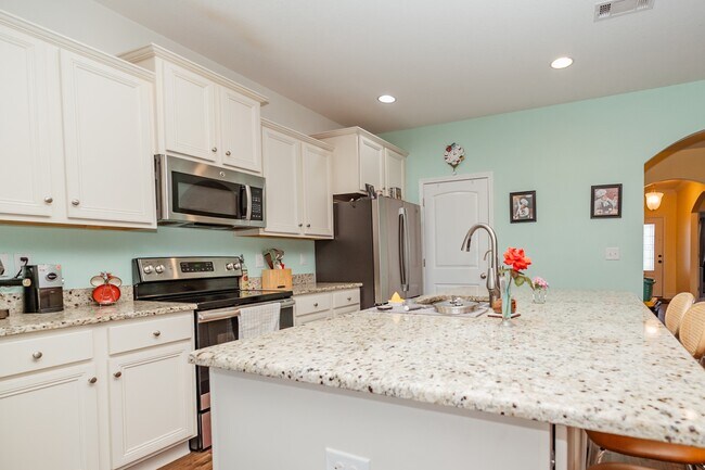 Foto del edificio - 668 Teal St
