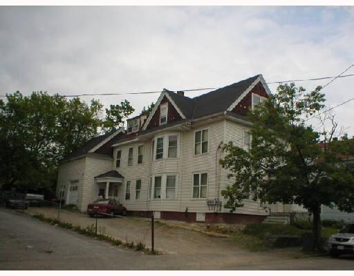 Building Photo - 96 Elm St